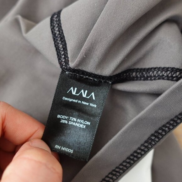 Alala Top Women Small Activewear Gray White Sports Colorblock Zip Back CANADA - Picture 11 of 13